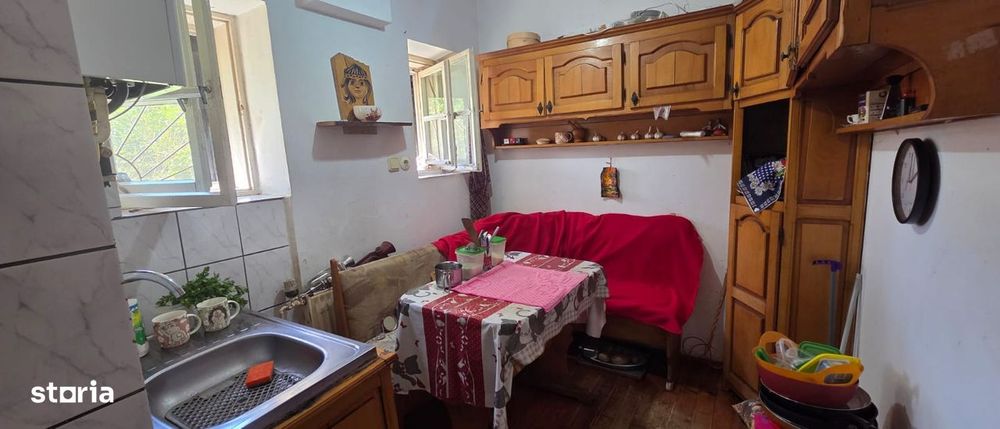 Apartament 2 camere in Zarnesti, demisol/2, SU 52 mp, decomandat!