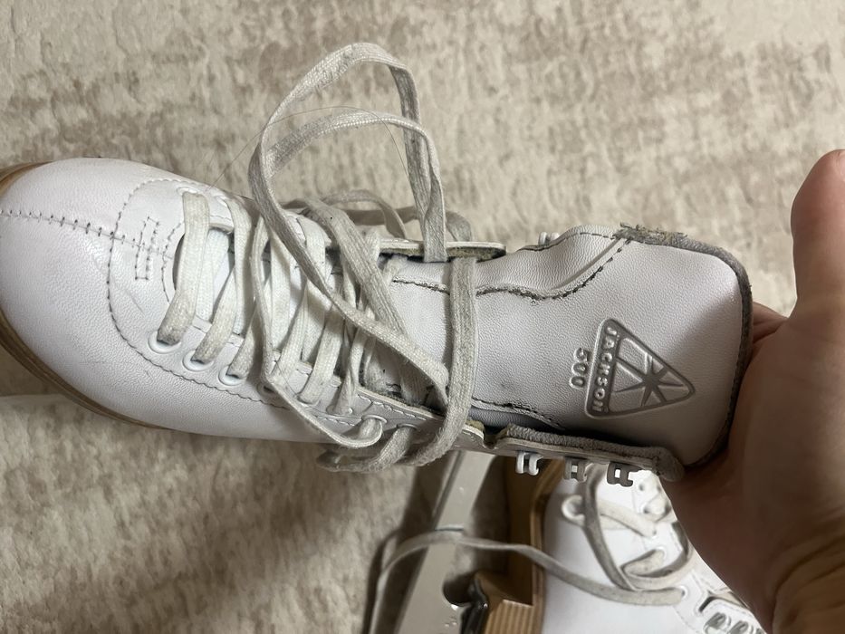 Фигурные коньки профессиональные для начинающих