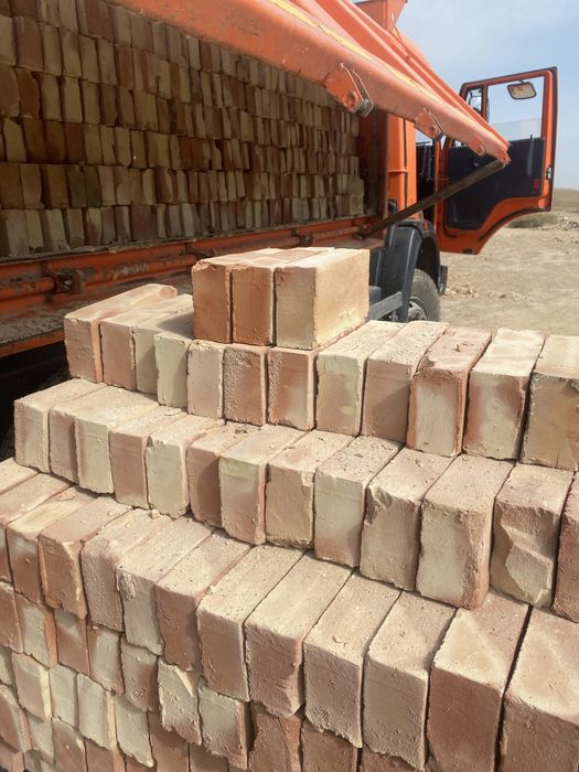 женный красный кирпич