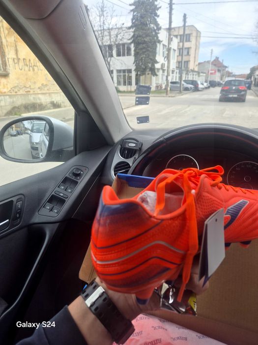 Бутонки JOMA за 70лв