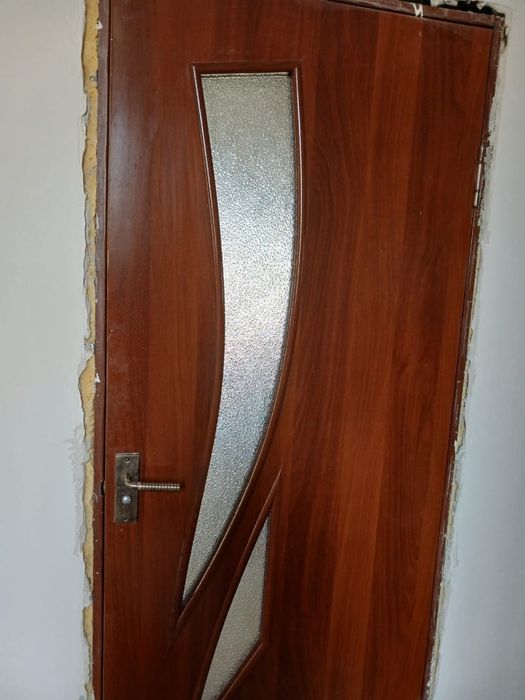 Жаксы жағдайдағы есіктер