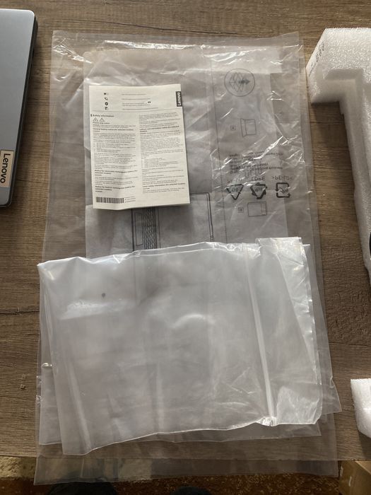 Ноутбук Lenova Slim 3