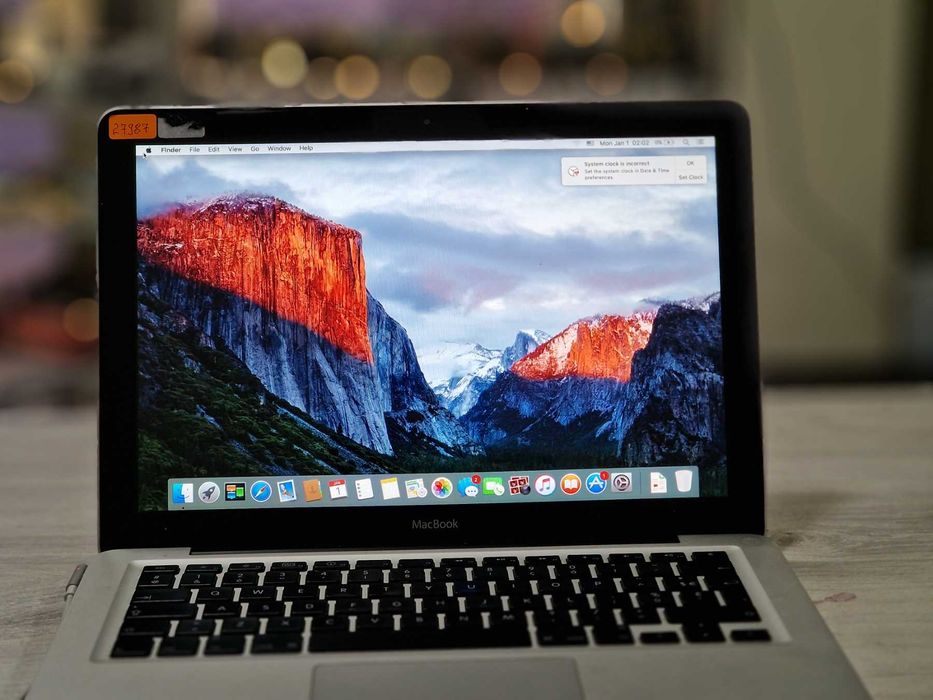 MacBook (13-inch, Aluminum, Late 2008)