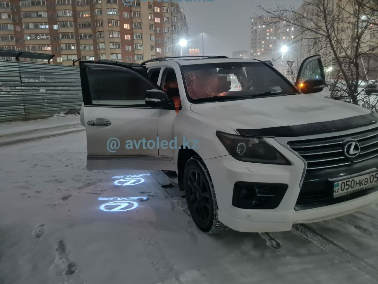 Лексус LX RX ES GX LS подсветка двери логотип авто LED подарок мужчине: 10  000 тг. - Прочие автоаксессуары Астана на Olx