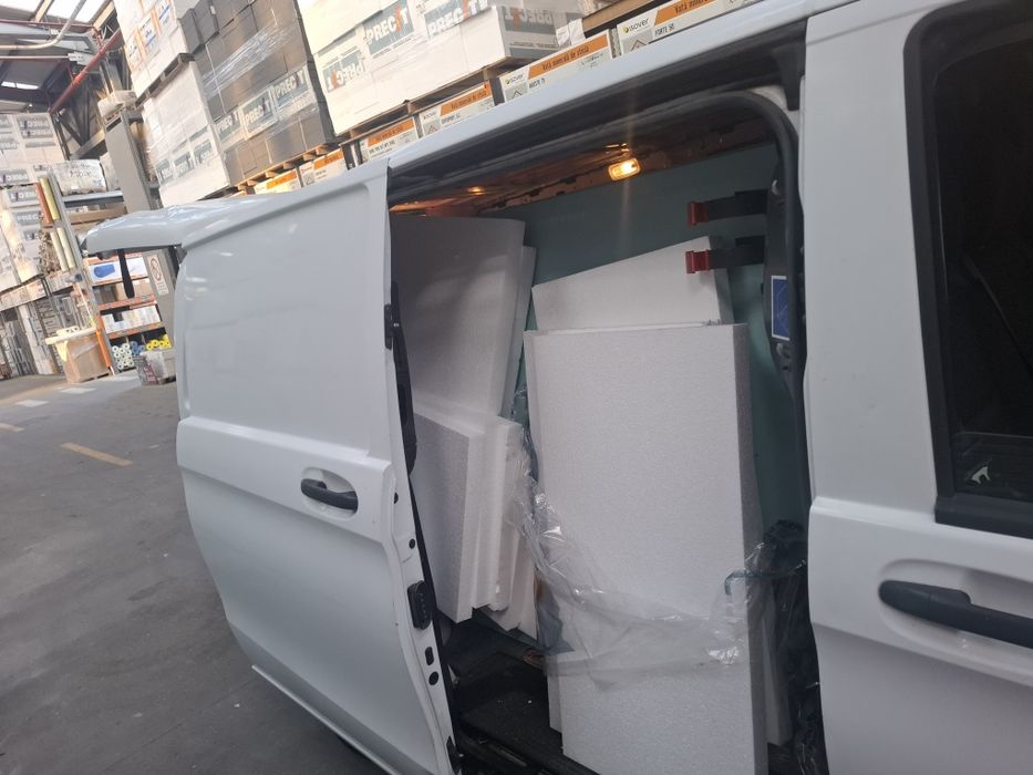 Inchiriez duba Mercedes Vito  ITransport mobilă București | Transport marfă | Mutări rapide | Curse expres România | Mercedes Vito I