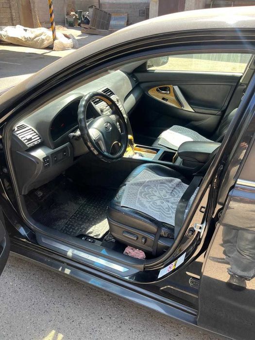 Автомобиль Toyota Camry