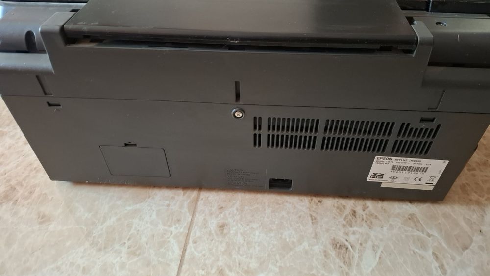 Продавам принтер Epson