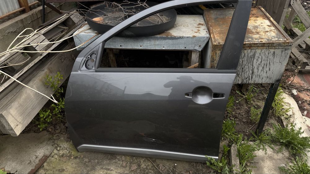Дверь mitsubishi outlander xl