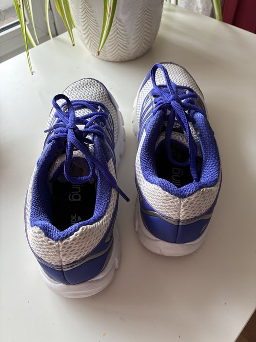 АДИДАС маратонки в размер 37