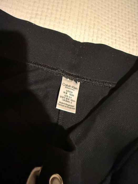 Pantaloni originali Calvin Klein negrii