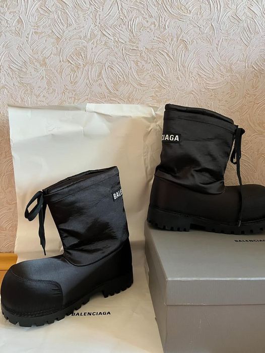 balenciaga alaska low boot