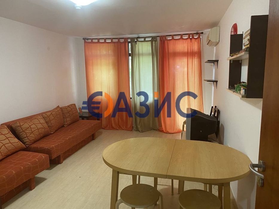 Продава се Двустаен апартамент в Свети Влас - 70 кв.м за 836 €/кв.м - Снимка #1
