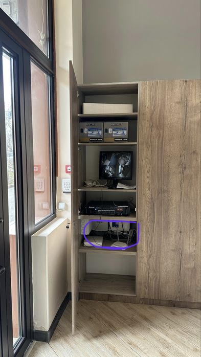 Продам шкаф трехсекционный