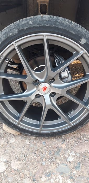 Saka 205 40 R 17
