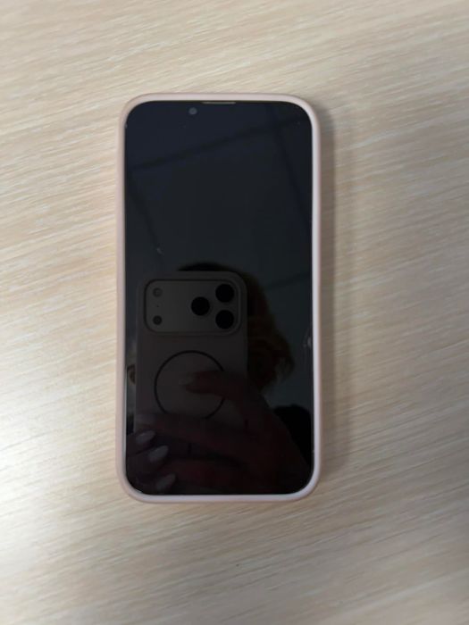 iPhone 13, розов