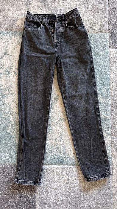 Дънки захабено черни Stradivarius