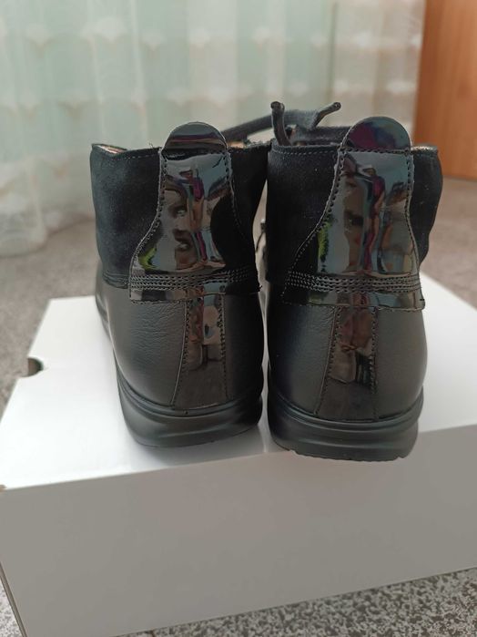 Обувки от естествена кожа