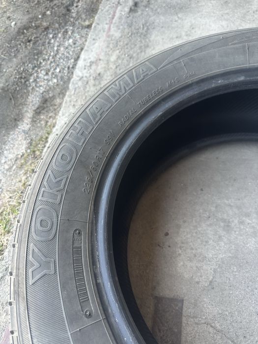 Продам шины летние YOKOHAMA
