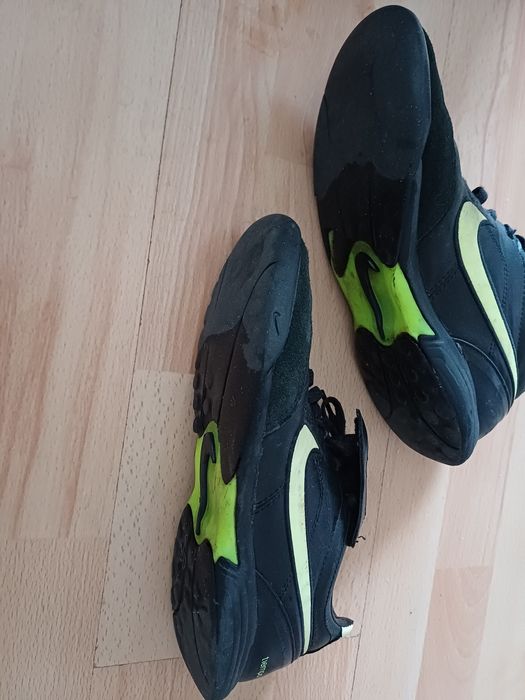 Футболни обувки Nike, 42 номер