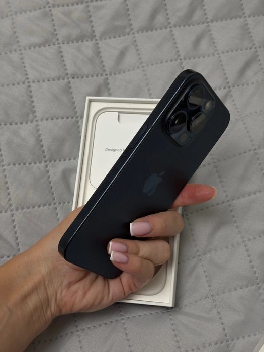 Продам IPhone 15 pro