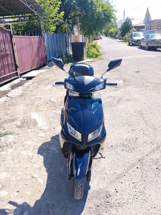 Продам скутер м8