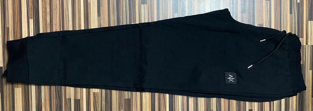 Vand compleu nou de bărbați Armani Exchange