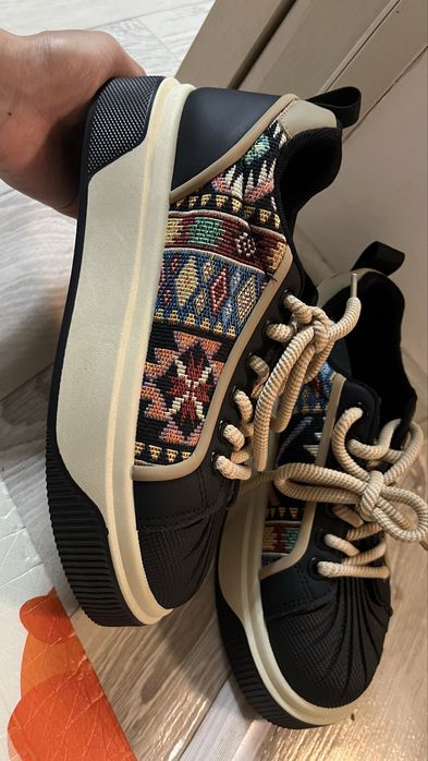 кроссовки женские