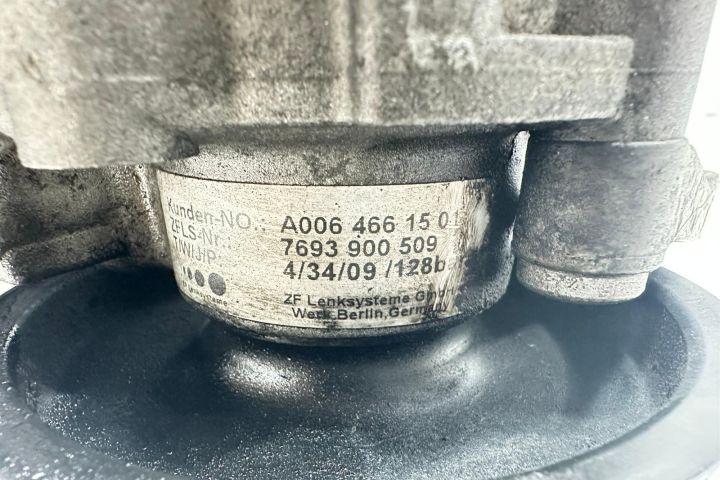 Pompa servodirectie  A0064661501 Mercedes-Benz C-Class W204/S204