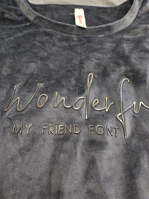 Сив плюшен екип .