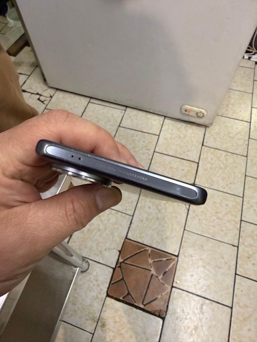 Продам Vivo v40 256gb