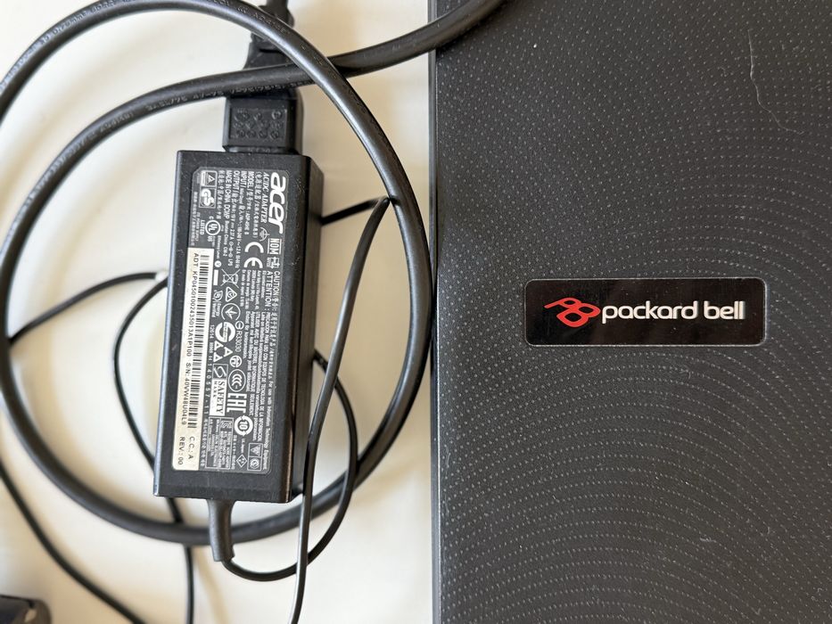 Продам ноутбук Packard Bell