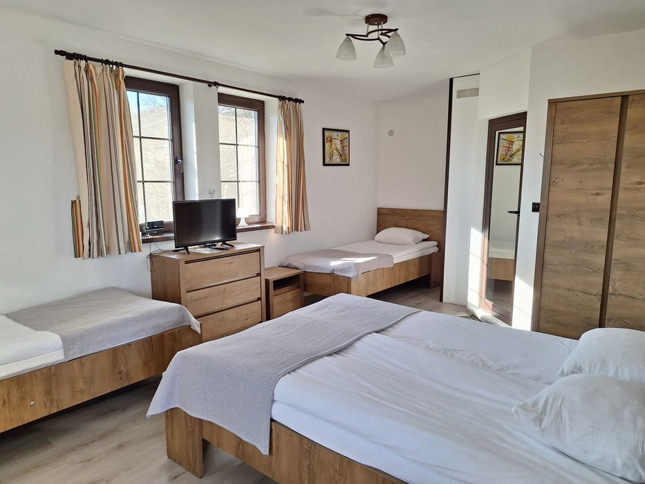 Продава се Къща в с. Черни връх, Област Шумен - 200 кв.м за 549 €/кв.м - Снимка #14