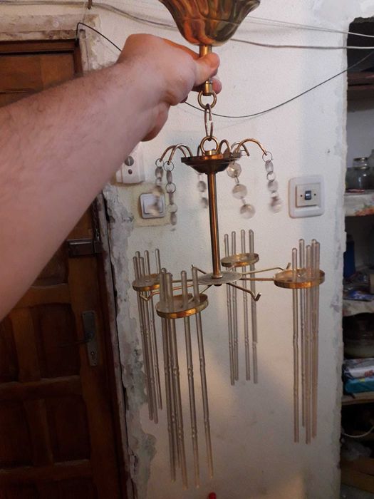 Lustra tavan (candelabru, felinar, aplica, plafon, lampa, iluminat)