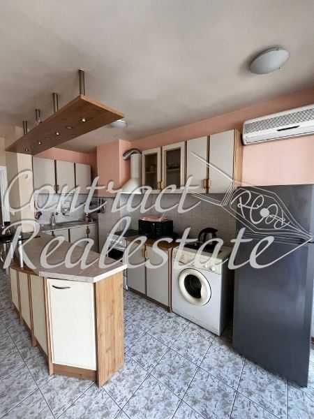 Дава се под наем Тристаен апартамент в Варна, Център - 72 кв.м за 561 € - Снимка #2