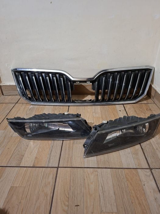 grilă proiector skoda superb 3 2017