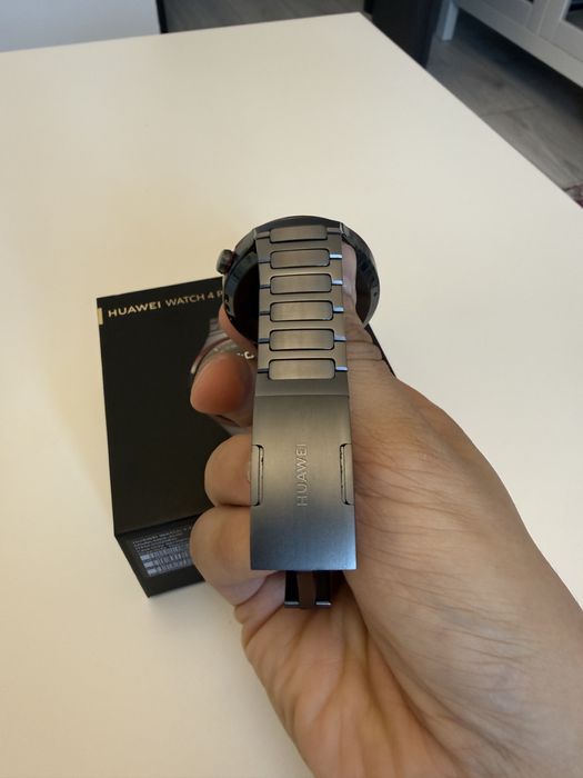 Huawei watch 4 pro Space Edition
