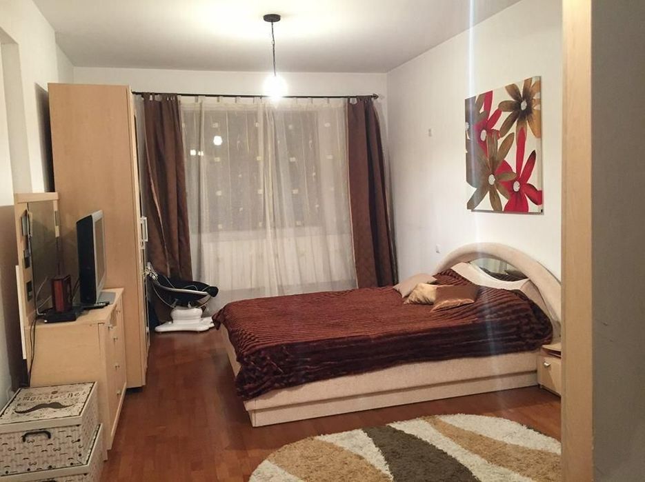 Inchiriez apartament 3 camere Cartierul Latin
