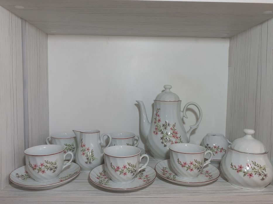 Български порцелан сервиз за кафе/чай