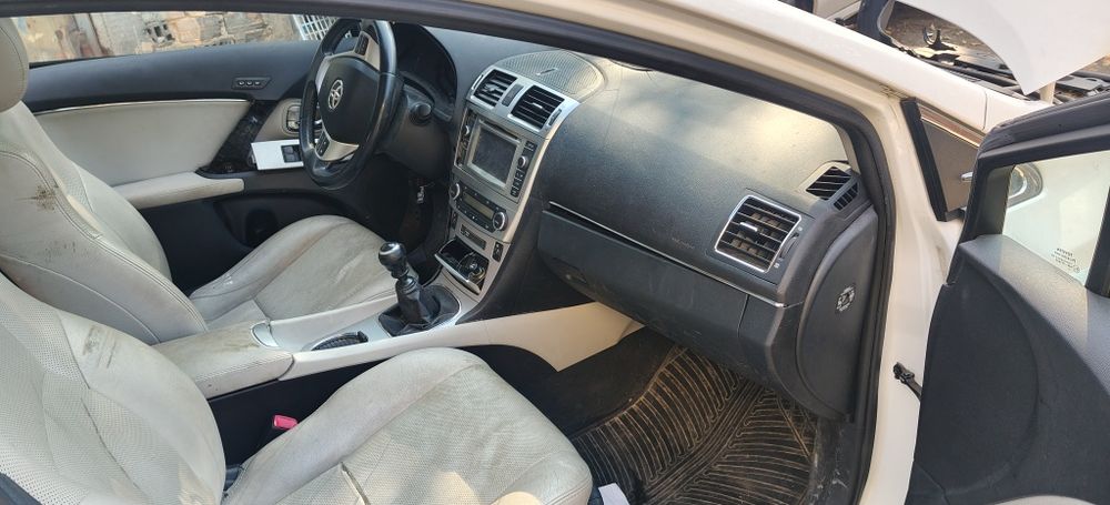 Toyota avensis 1.8 valve matic 147кс 108kw  2ZR за части