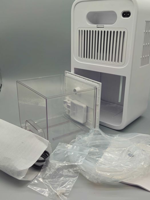 Влагоуловител за въздух  2.2 L резервоар,тих, с таймер,дренажен маркуч