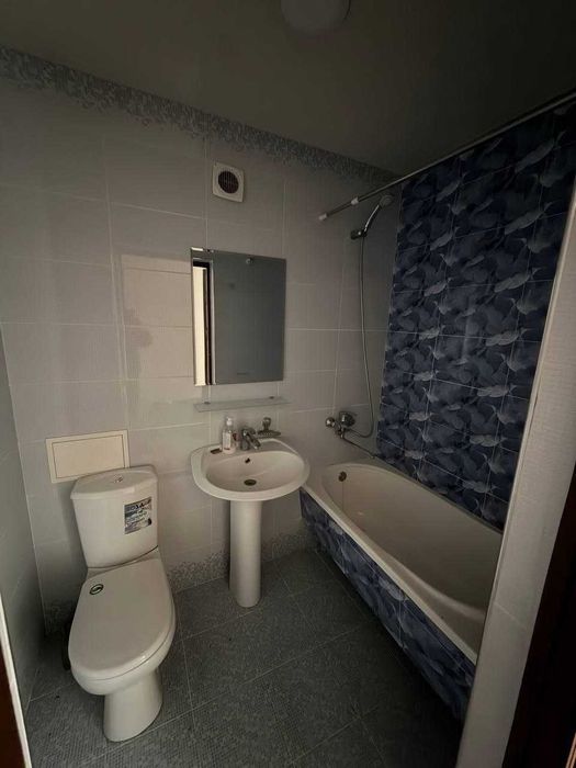 Ак Тепа 2/4/4 Балкон 2 на 6 Кирпичный дом в отличном состоянии Теплая