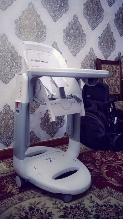 Стол для кормления ребенка