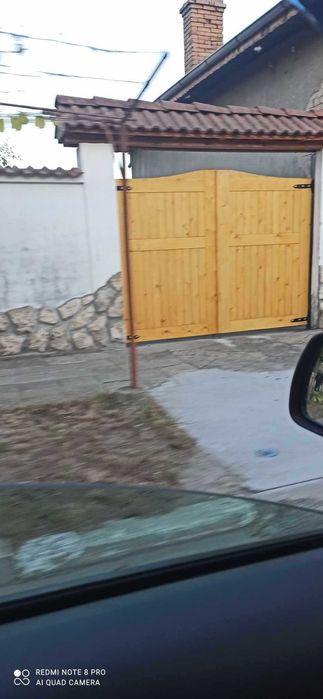 Градинска порта с врата