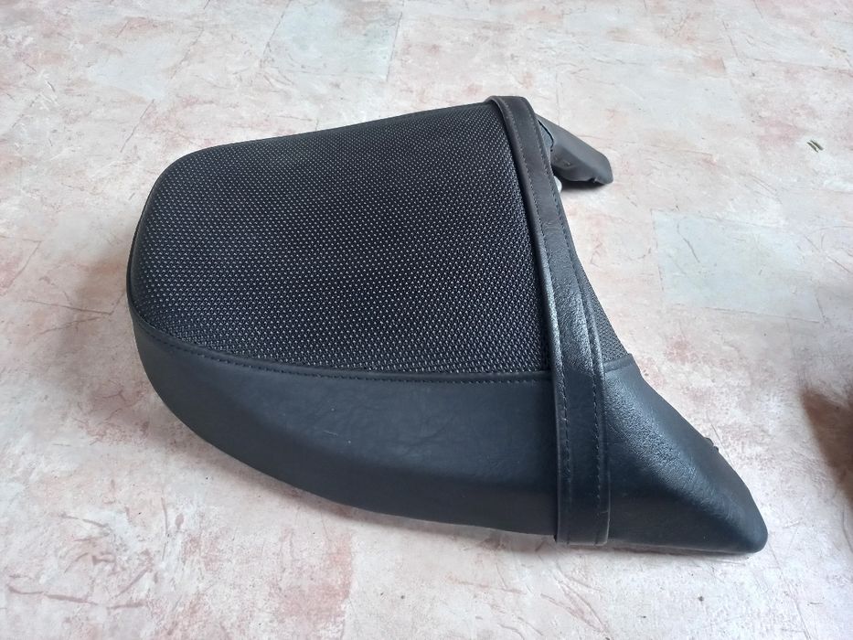 Suzuki M1800 Intruder M109R Boulevard седалки