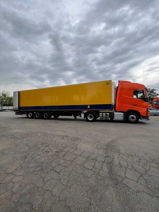Volvo FH 460 тяг. 2018 год KRONE 2015 год Реф. TERMOKING SLX 300