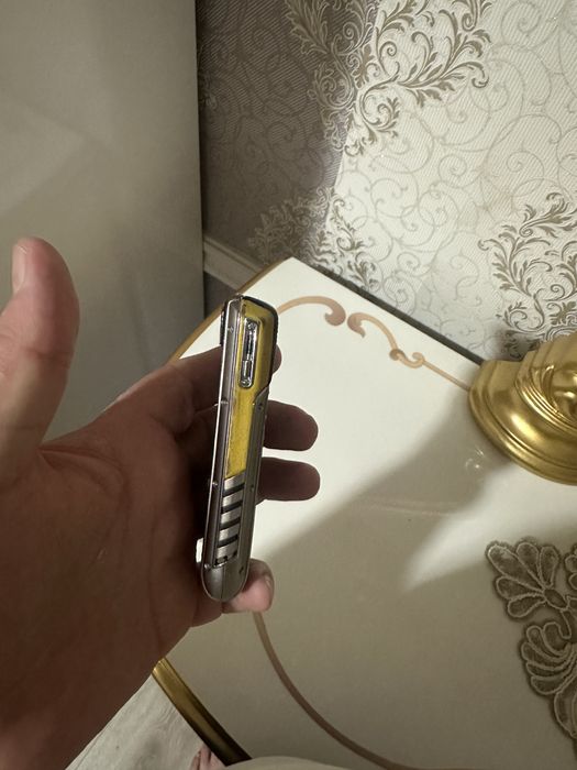 Vertu Ascent Ti Ferrari Special Edition