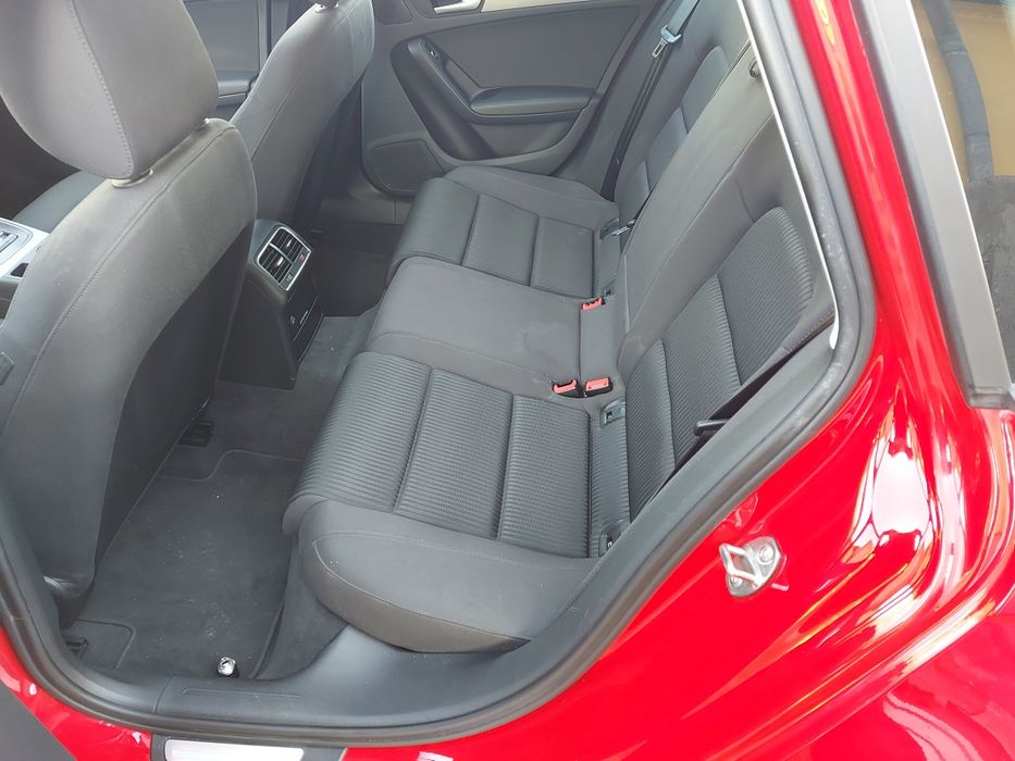Vând Audi A4 combi
