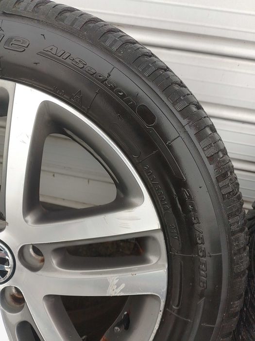 Алуминиеви джанти  със зимни гуми WV 5х112.16 цола.