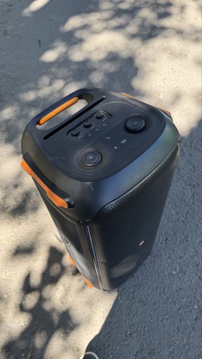 jbl party Box 710