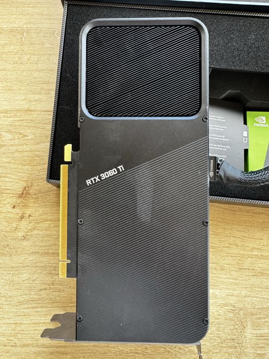 NVIDIA GeForce RTX 3060 Ti Founders Edition (8GB GDDR6)